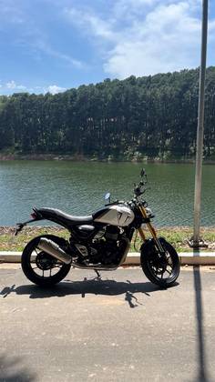 TRIUMPH SPEED 400 TRIUMPH SPEED 400